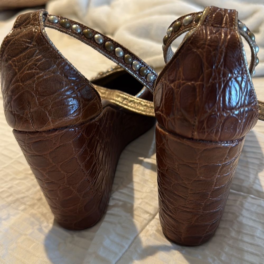 Chic Brown Beaded Women's Heels - Picture 4 of 6